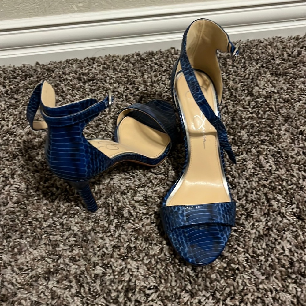 Jessica Simpson strappy heals, blue & black snake print, size 7.5